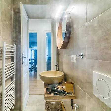 Casa Boccaccio White X4 Apartment
